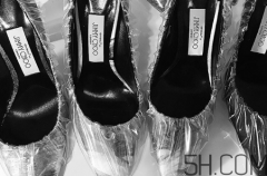 off white�cjimmy choo����Ь�ӌ���ʲô�ӣ�